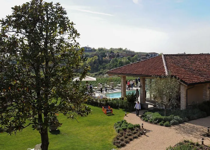 Casa di campagna Antica San Pietro Govone